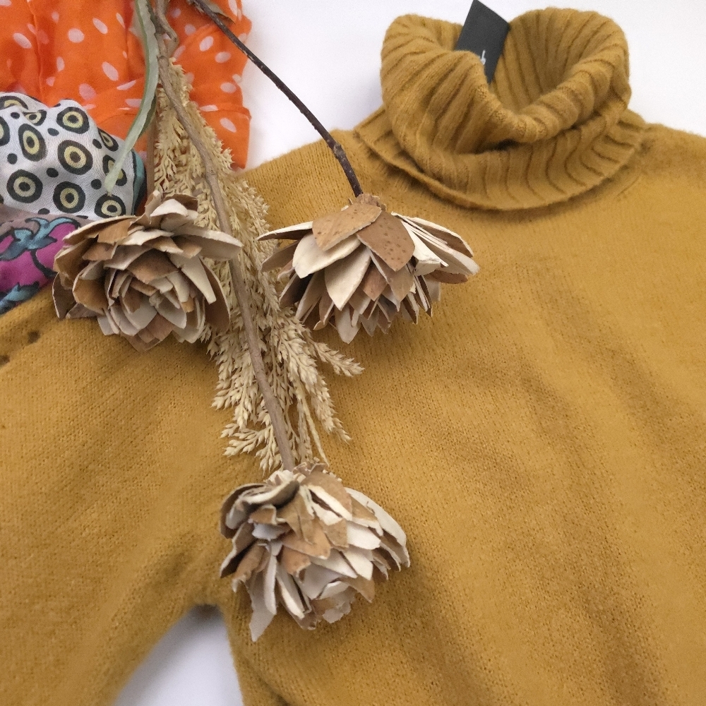 New Lulu's Mustard Turtleneck Embroidered Sweater Dress Sz S - Picture 3 of 11